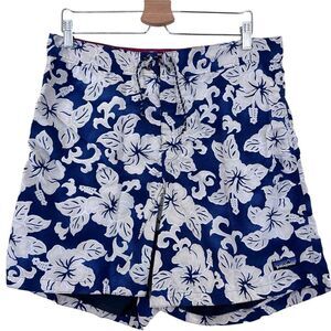 Patagonia 1996 Vintage Shorts in Hibiscus Size 36